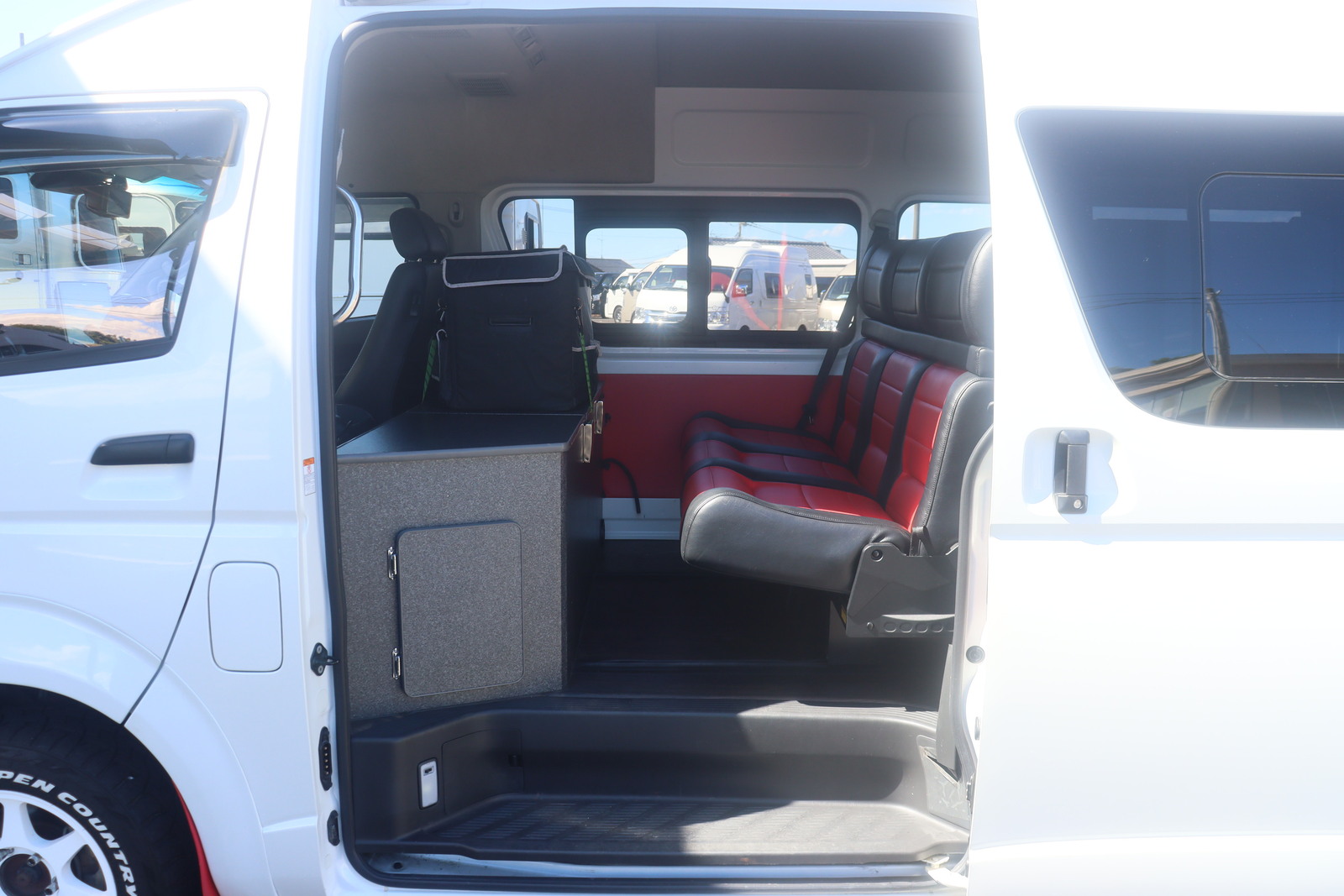 キャンピングカーバンコン