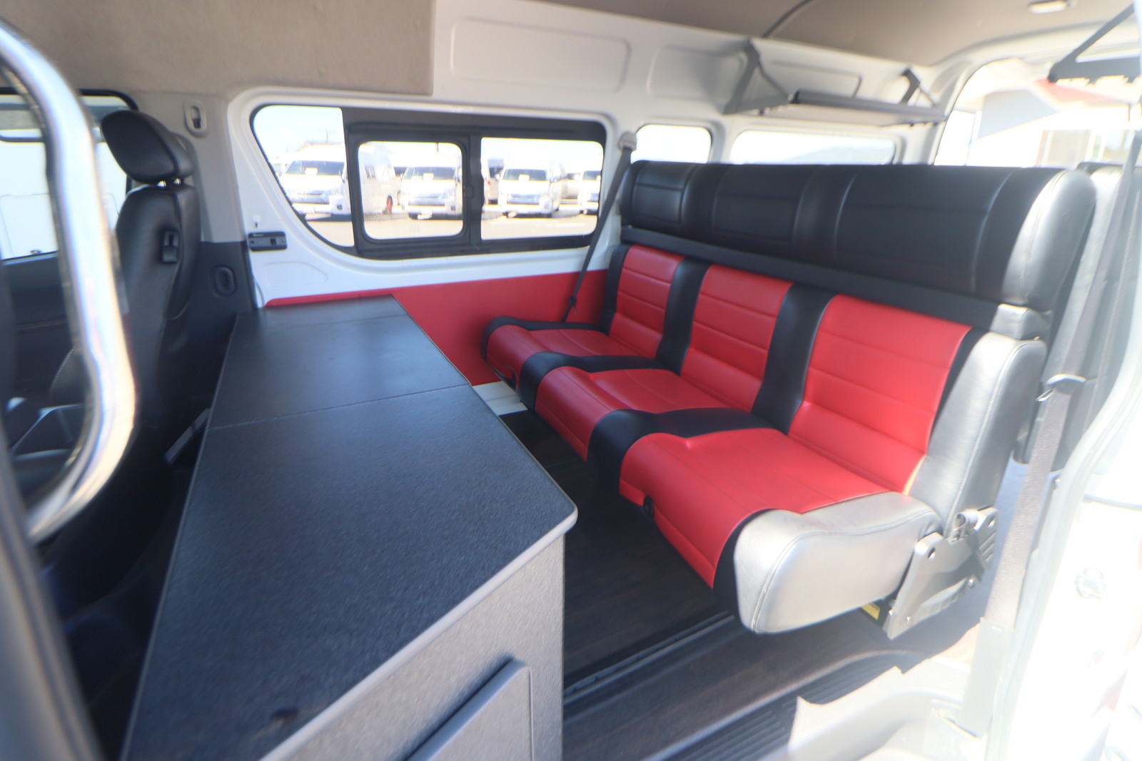 キャンピングカーバンコン