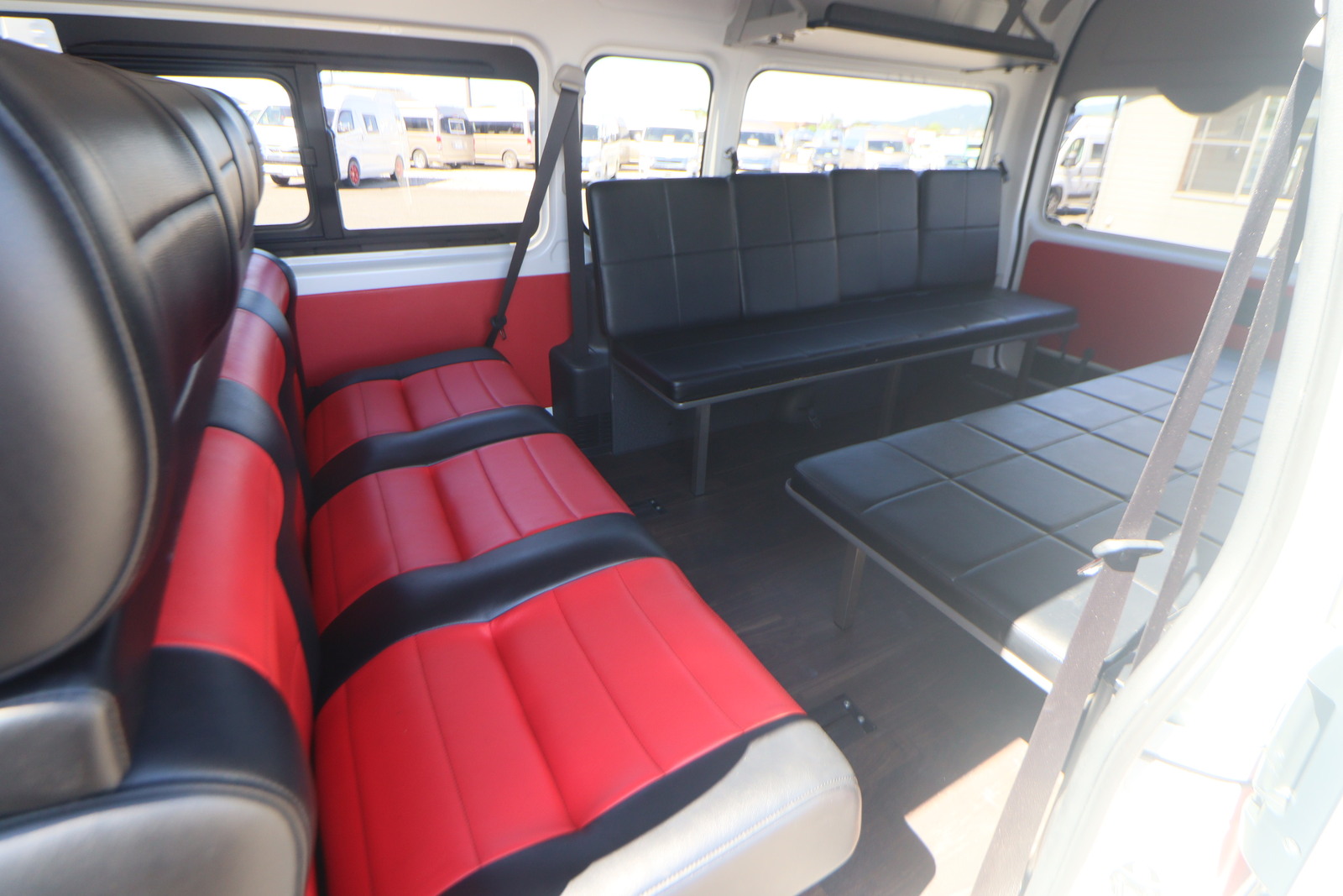 キャンピングカーバンコン