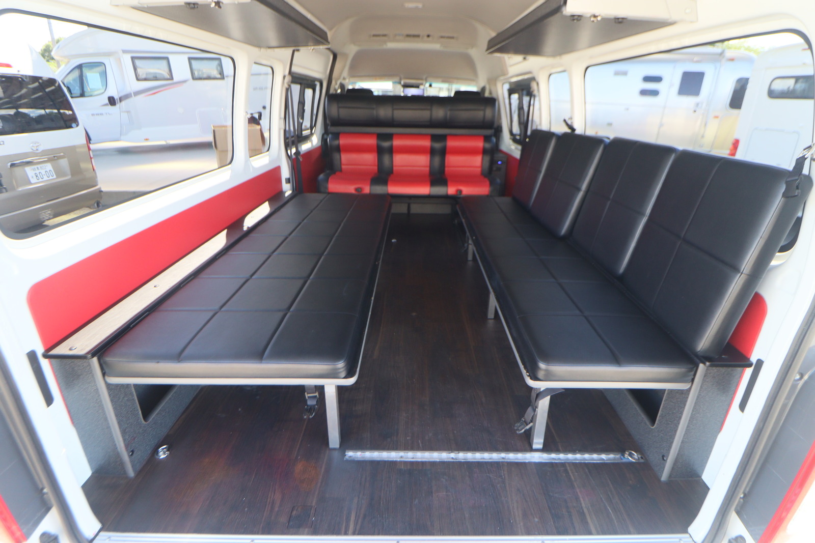 キャンピングカーバンコン