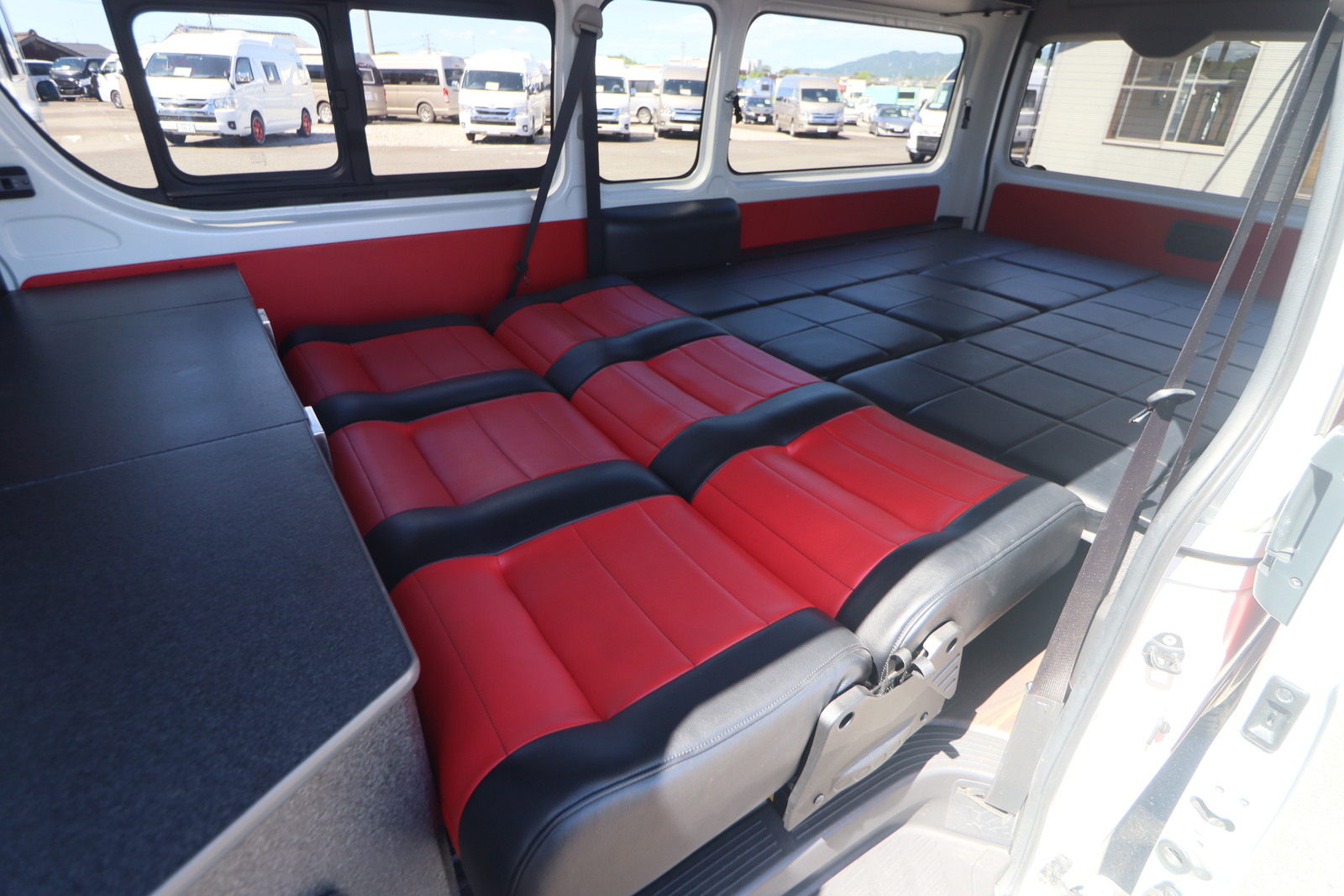 キャンピングカーバンコン