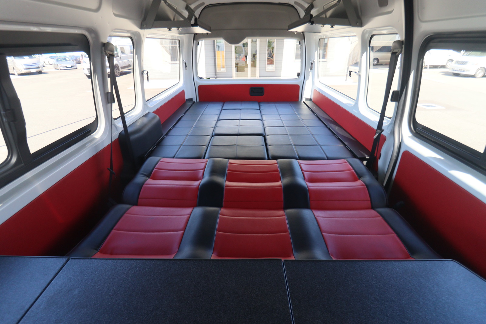 キャンピングカーバンコン