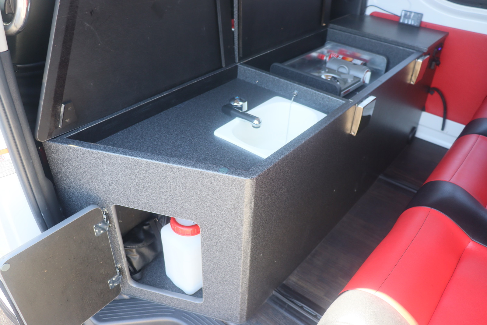 キャンピングカーバンコン