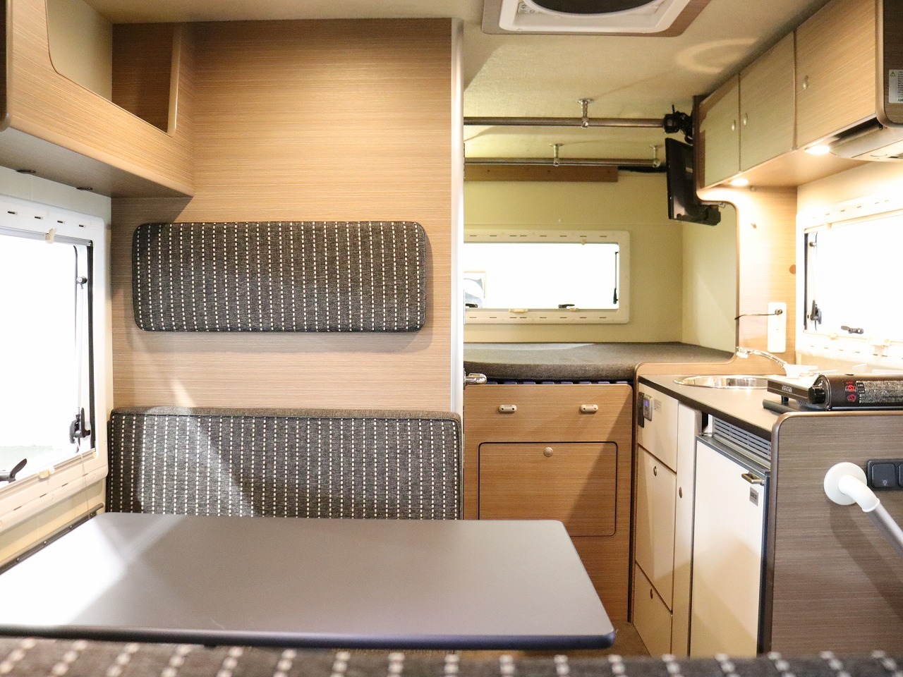 キャンピングカーキャブコン
