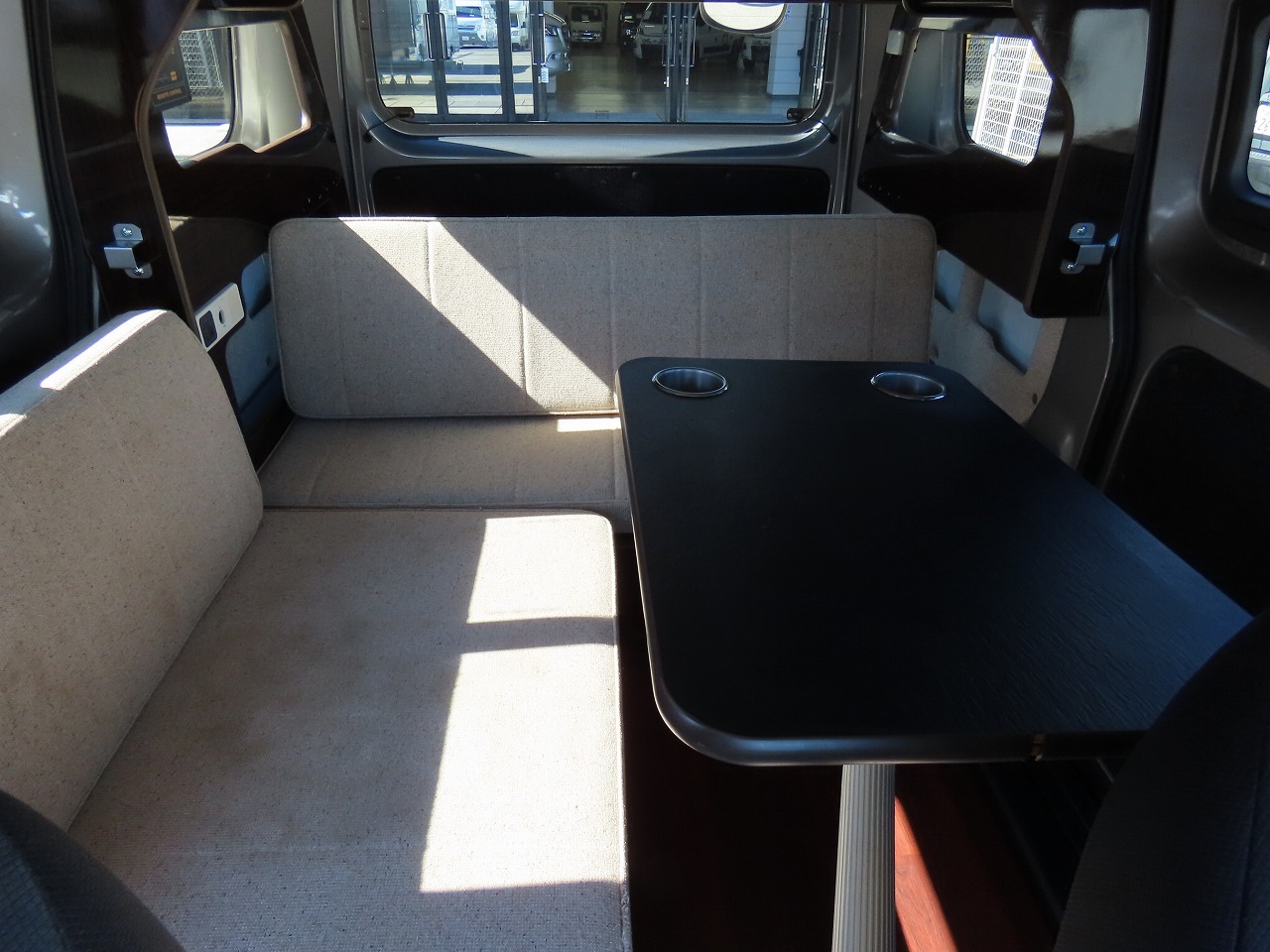 キャンピングカーバンコン