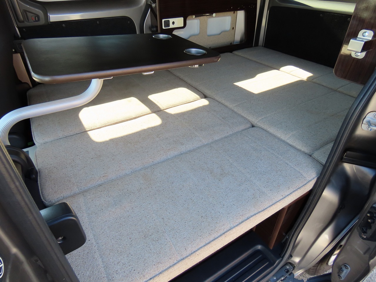 キャンピングカーバンコン