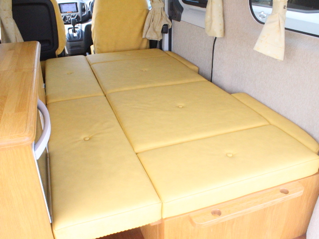 キャンピングカーバンコン