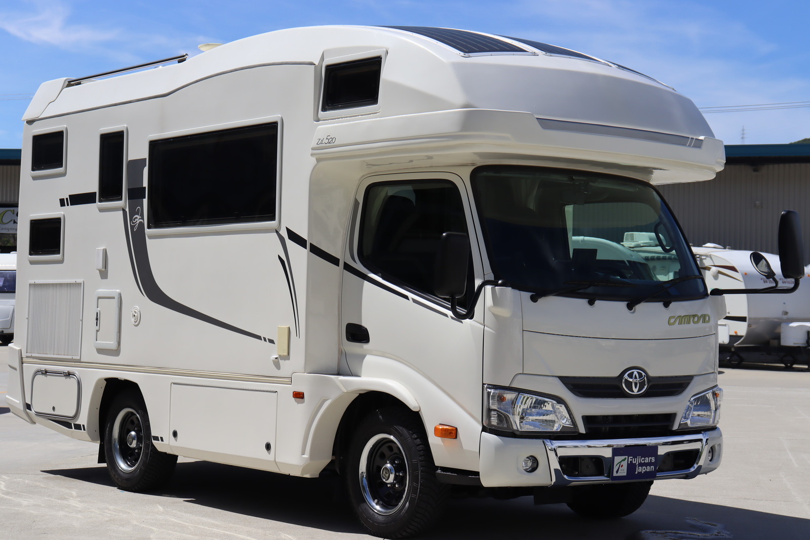 キャンピングカーキャブコン