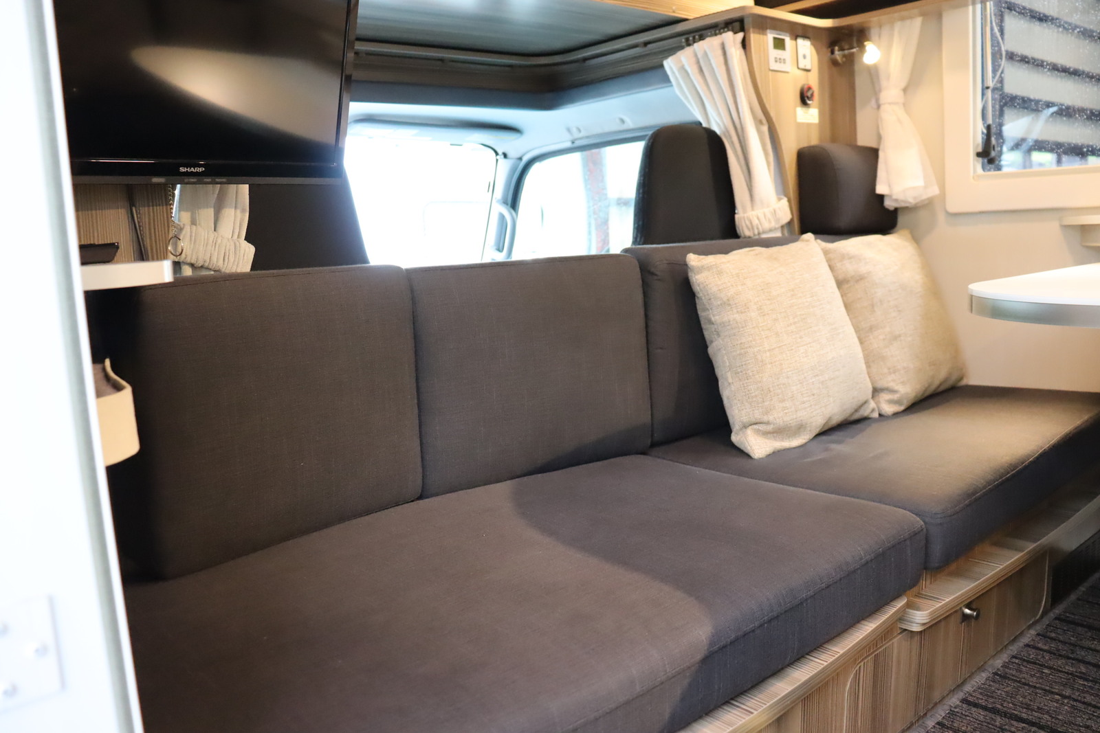 キャンピングカーキャブコン