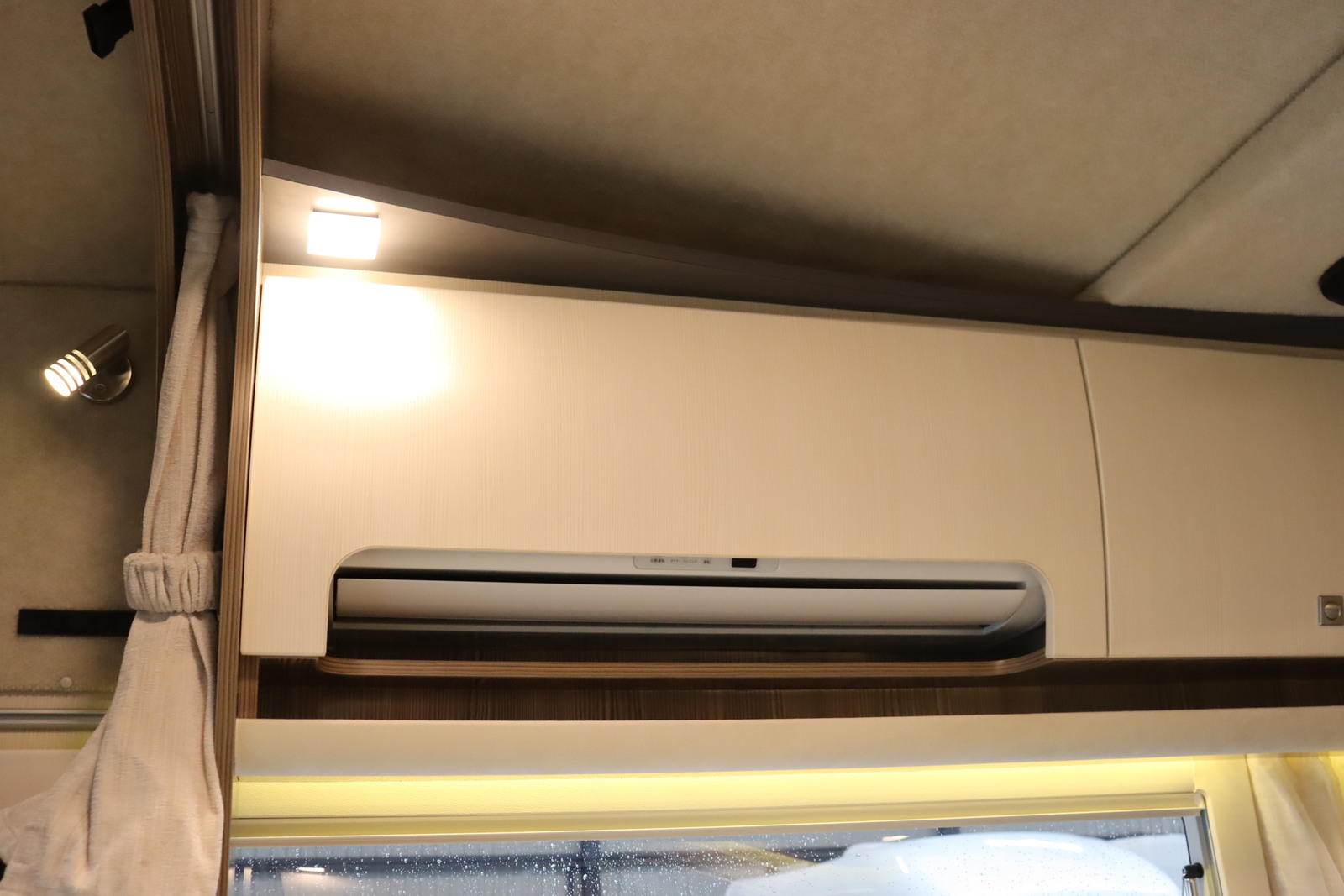 キャンピングカーキャブコン