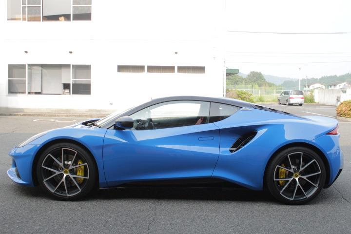 ロータスエミーラ