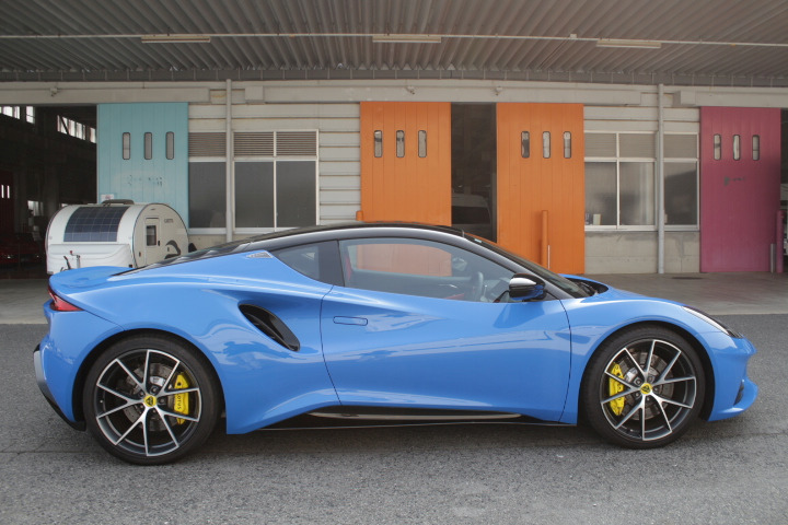 ロータスエミーラ