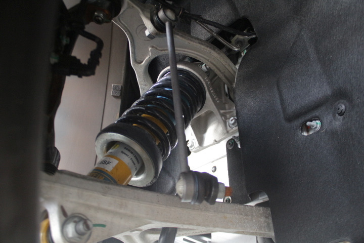 ロータスエミーラ