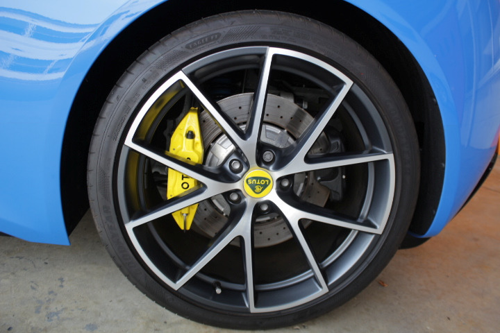 ロータスエミーラ