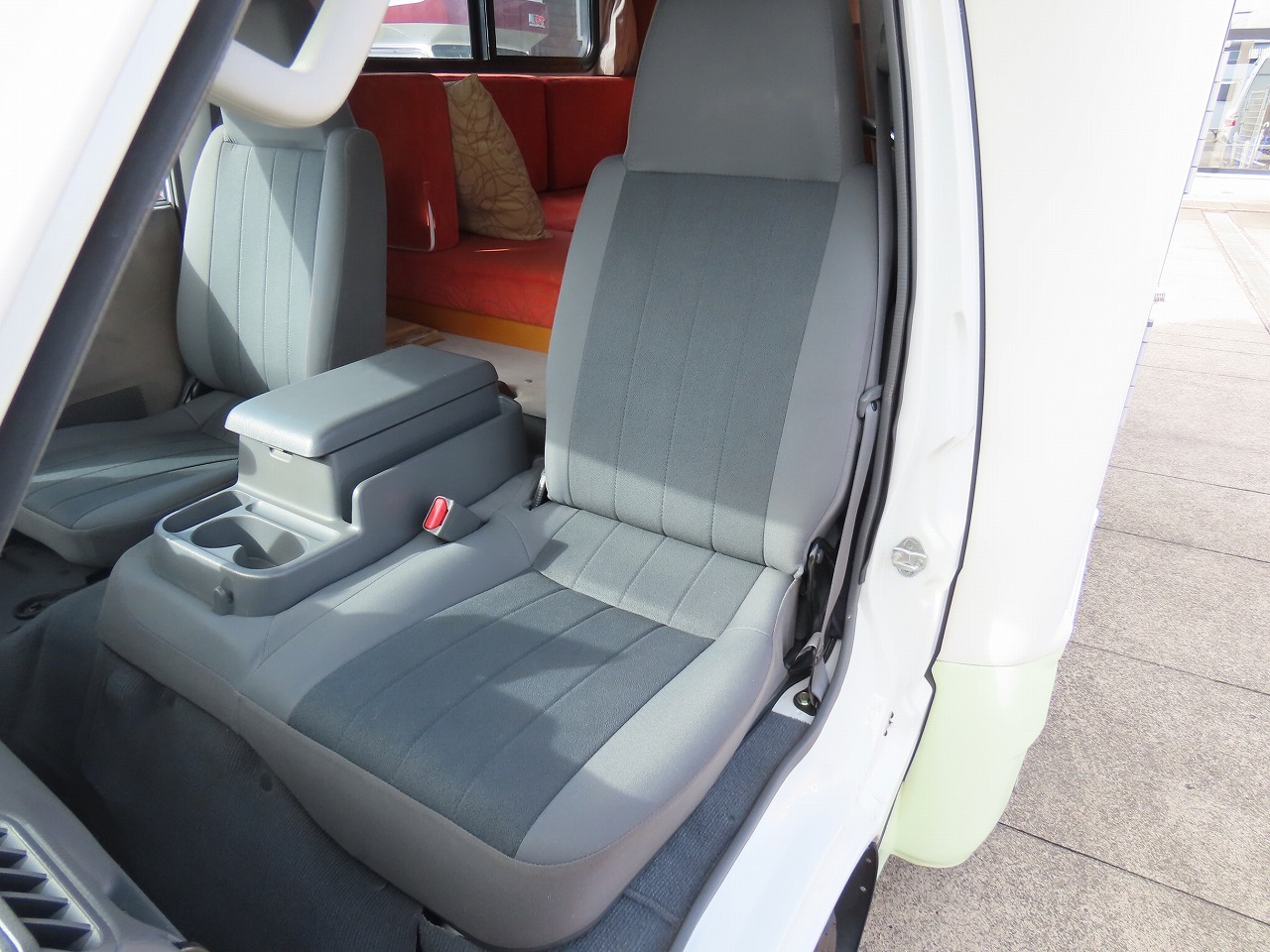 キャンピングカーキャブコン