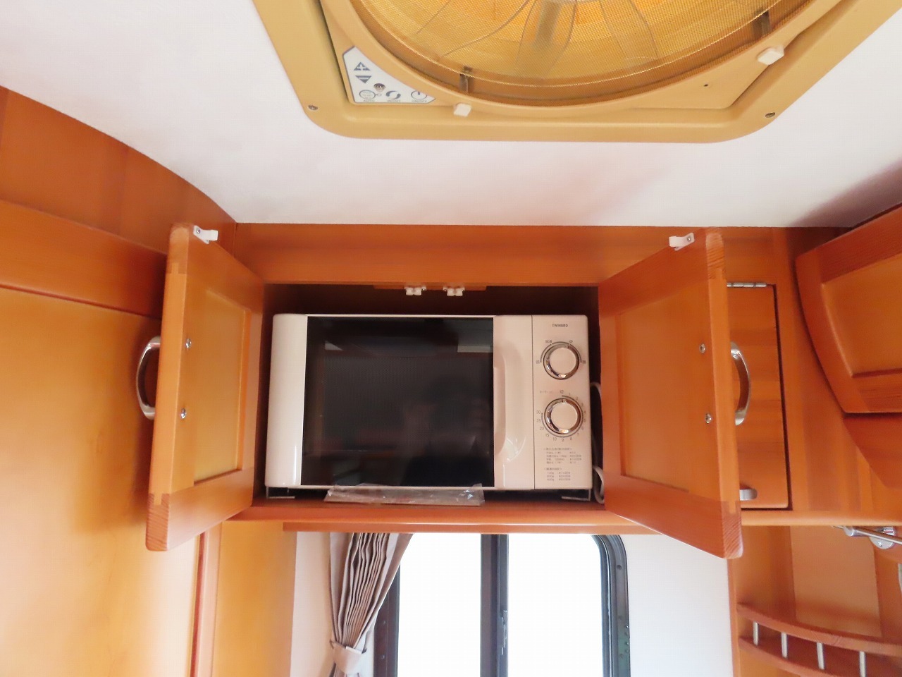 キャンピングカーキャブコン