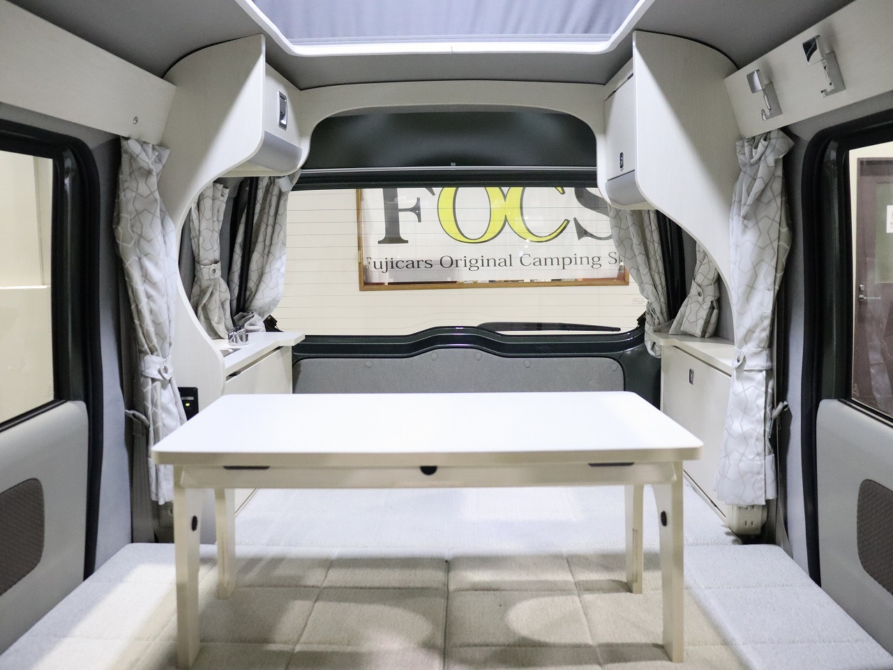 キャンピングカー軽キャンパー