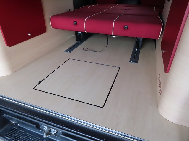 キャンピングカーバンコン