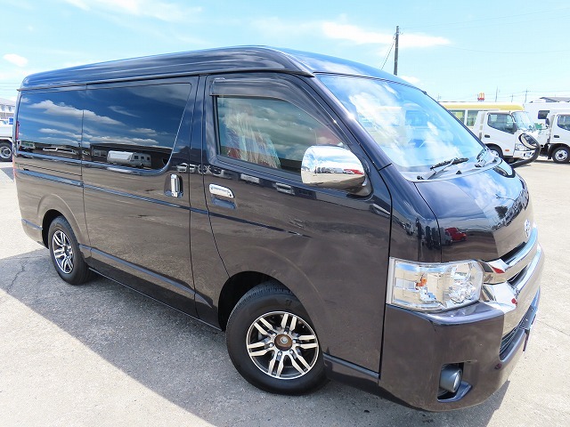 キャンピングカーバンコン