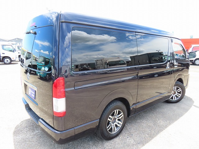 キャンピングカーバンコン