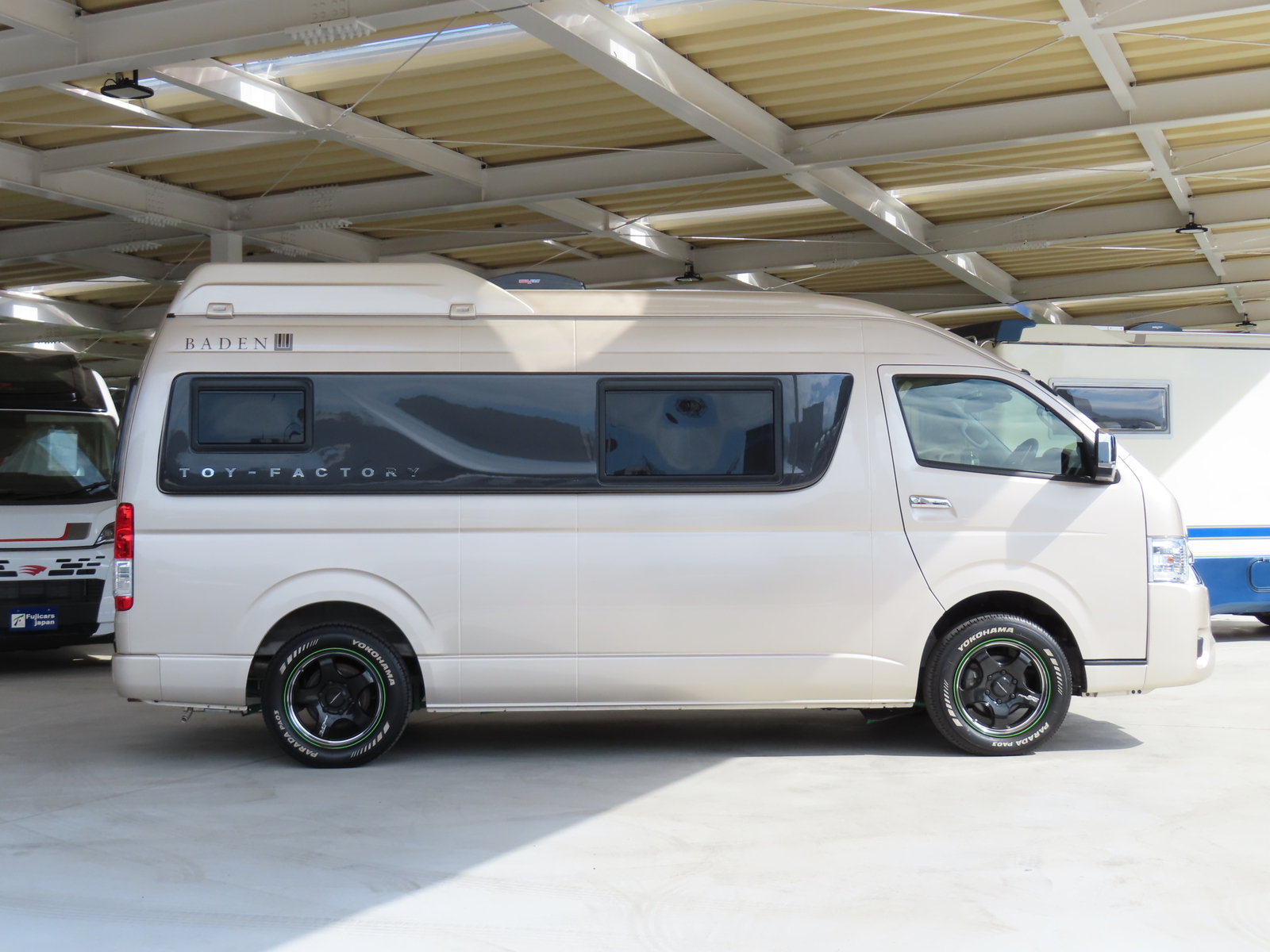 キャンピングカーバンコン