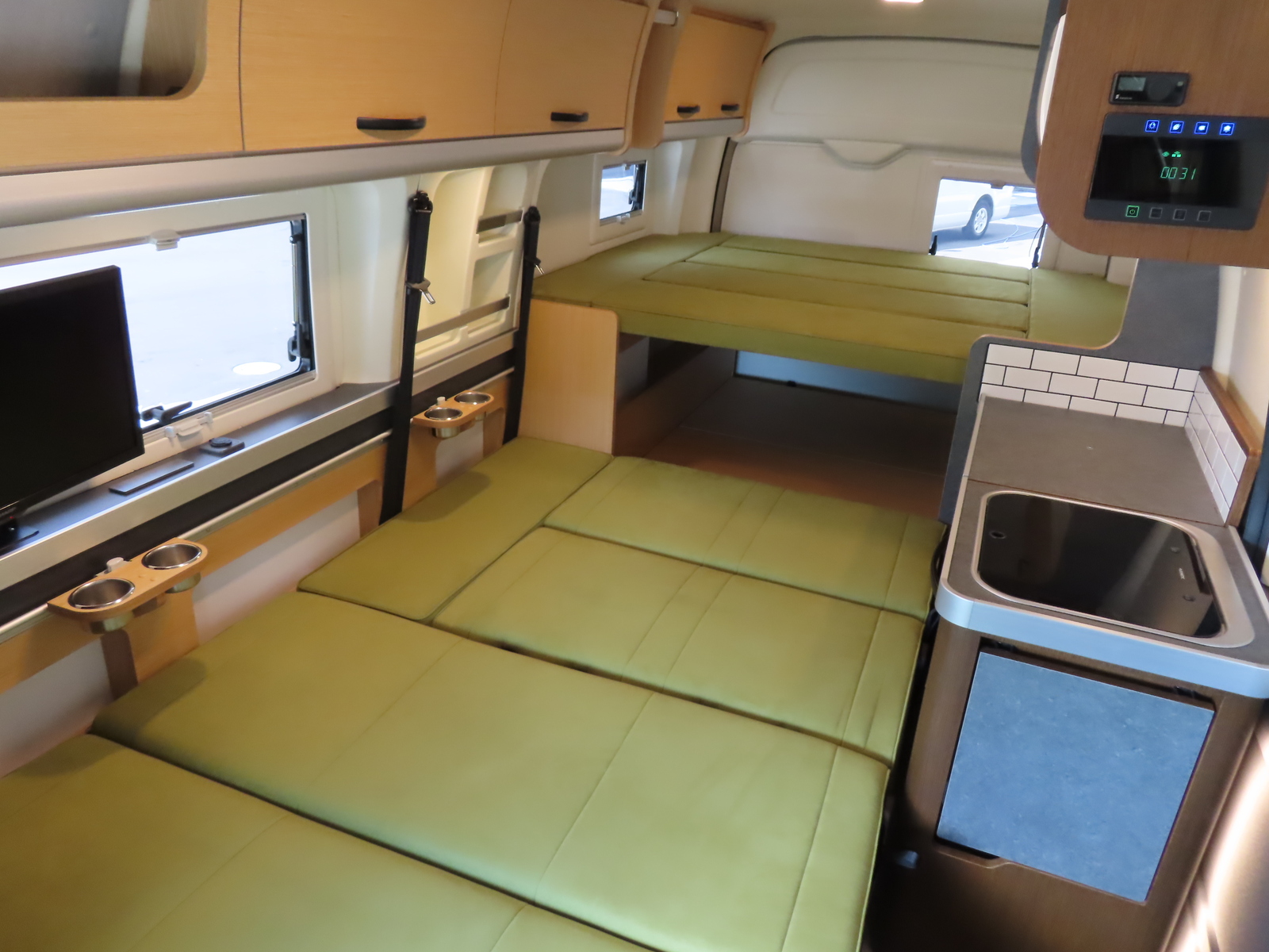 キャンピングカーバンコン