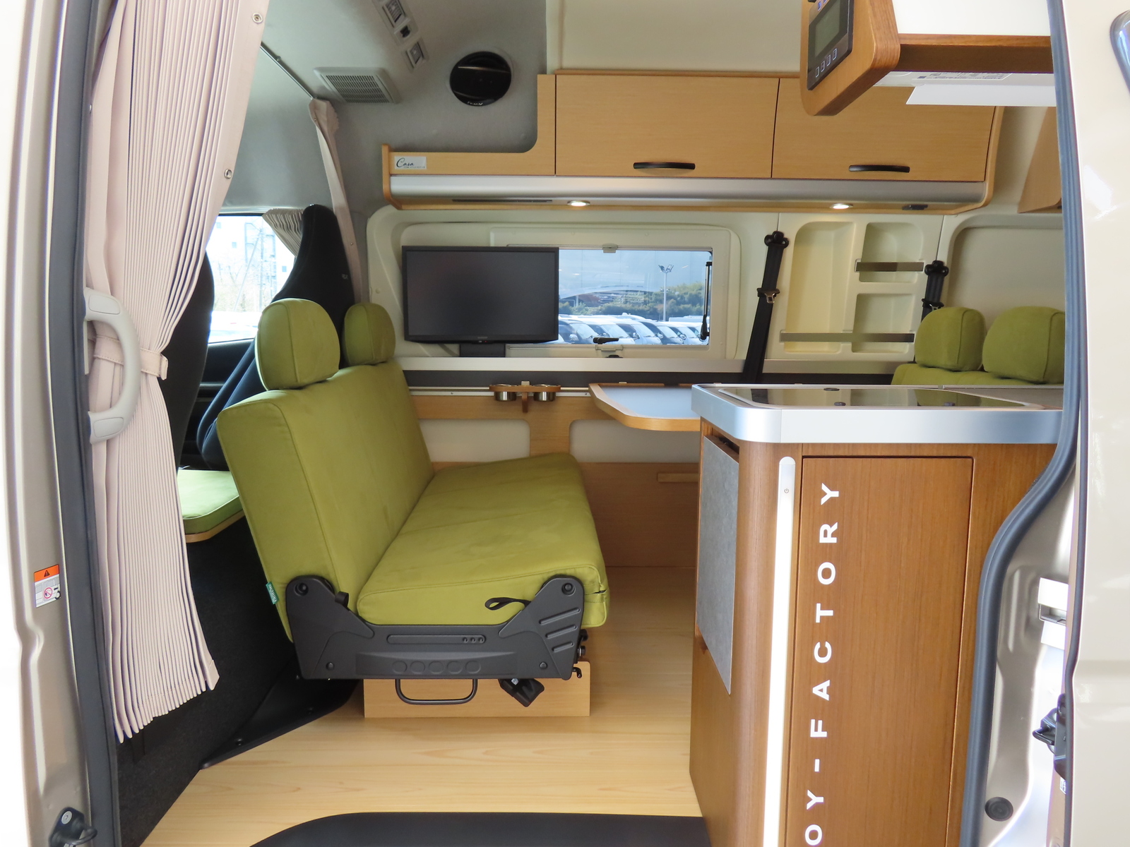 キャンピングカーバンコン