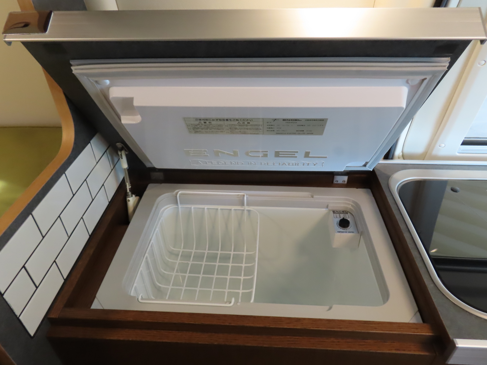 キャンピングカーバンコン