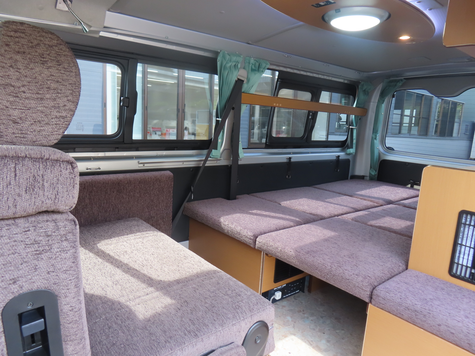 キャンピングカーバンコン