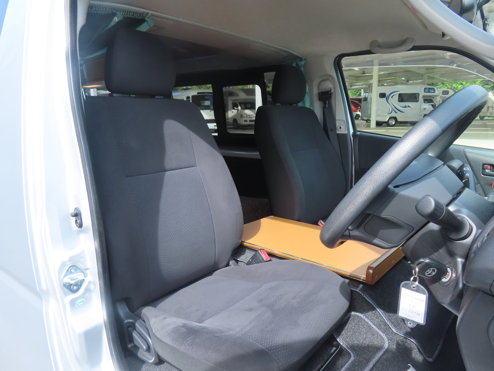 キャンピングカーバンコン