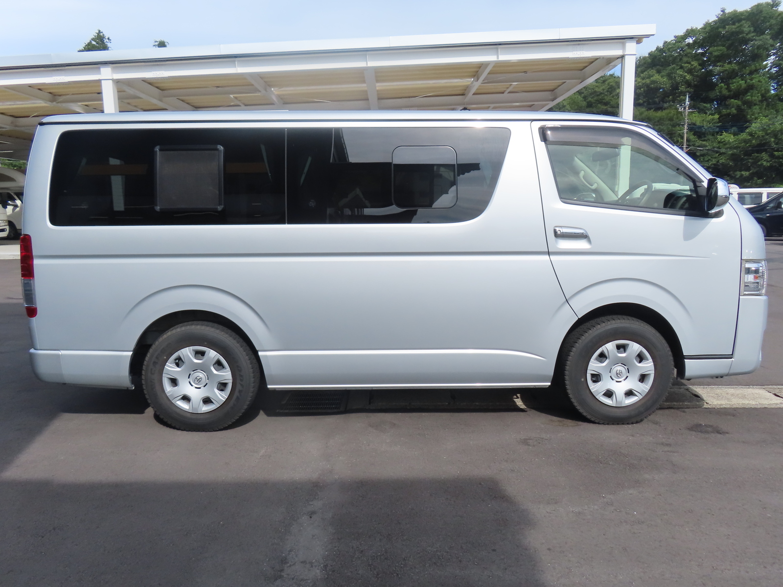 キャンピングカーバンコン