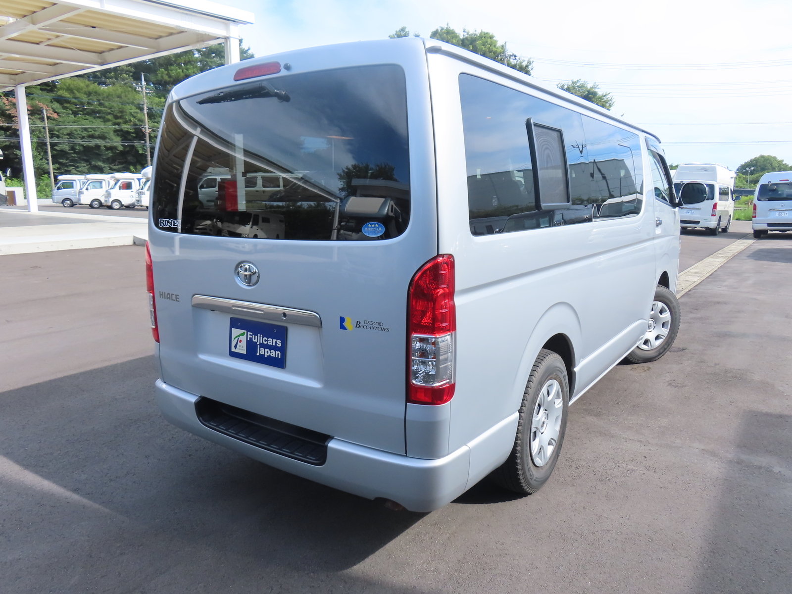 キャンピングカーバンコン