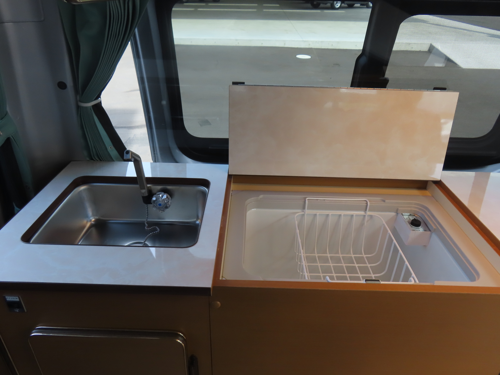 キャンピングカーバンコン