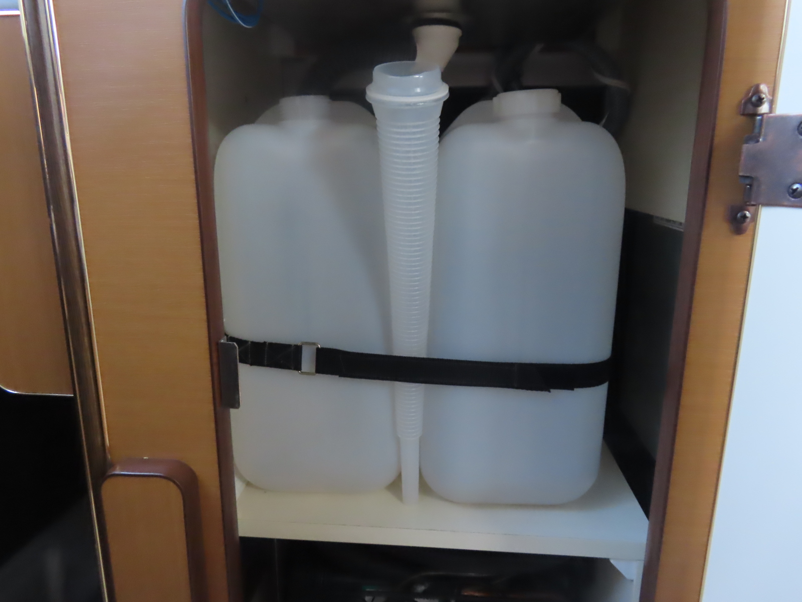 キャンピングカーバンコン