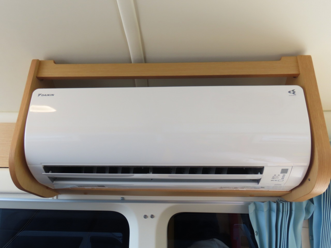 キャンピングカーバンコン