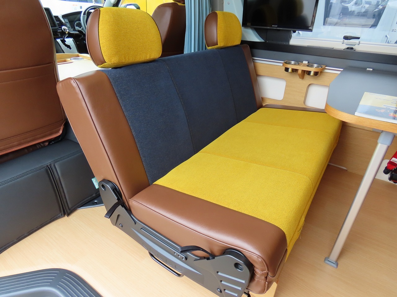 キャンピングカーバンコン