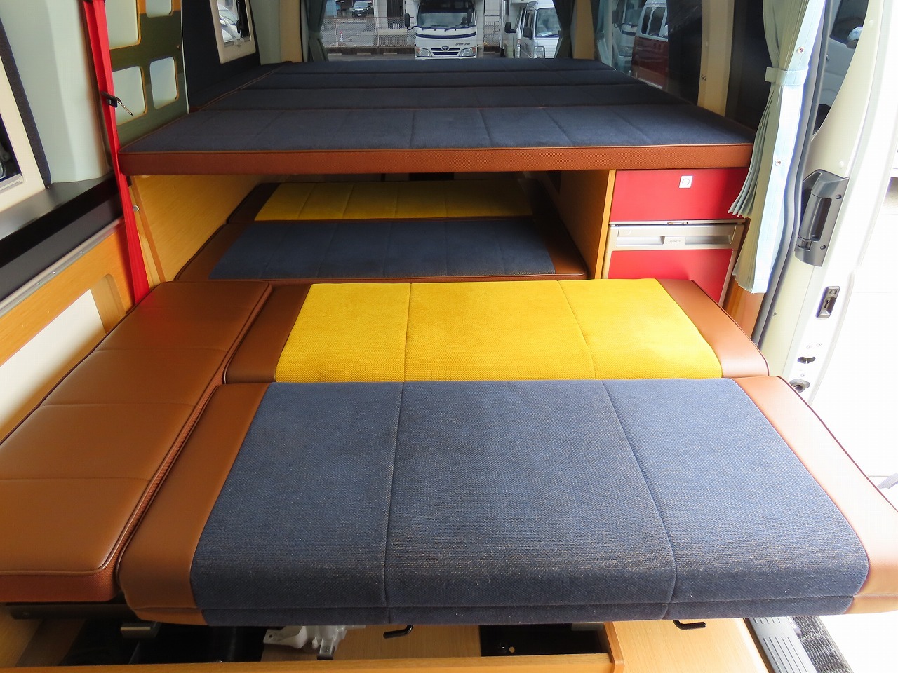 キャンピングカーバンコン