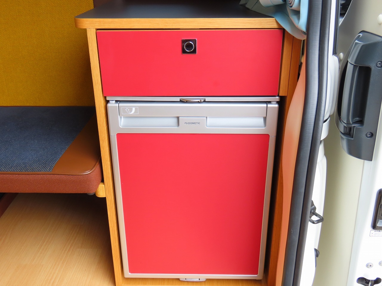 キャンピングカーバンコン