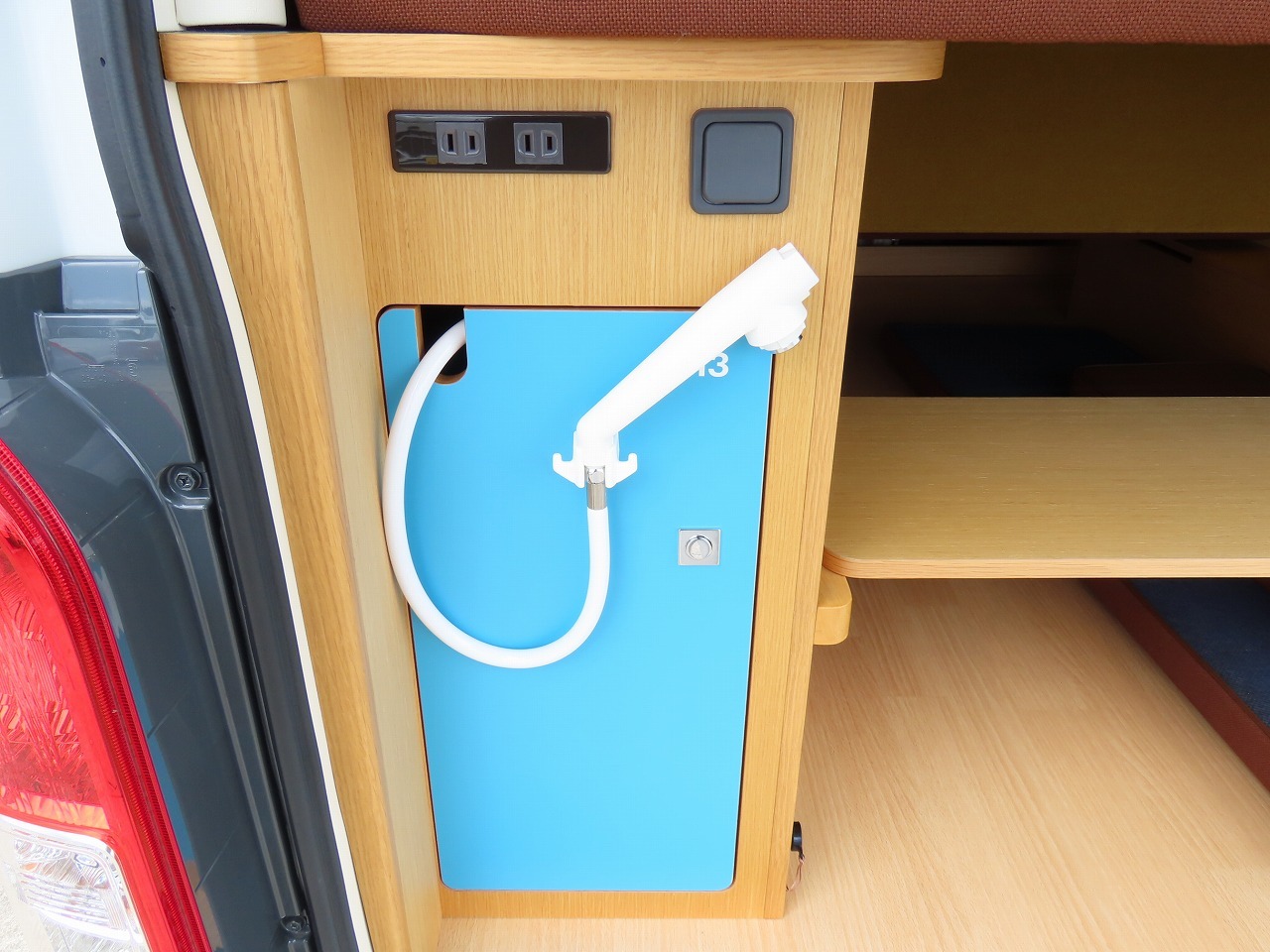 キャンピングカーバンコン