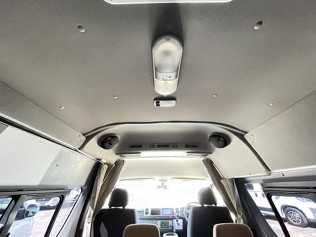 キャンピングカーバンコン