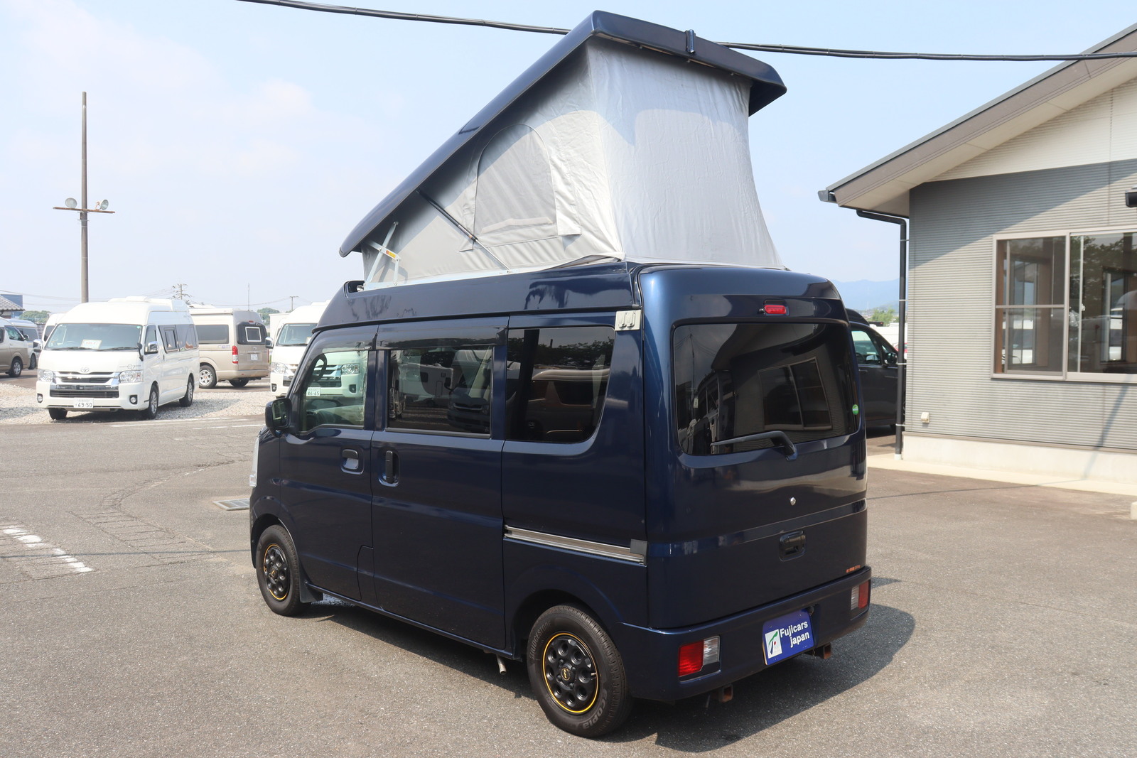 キャンピングカー軽キャンパー