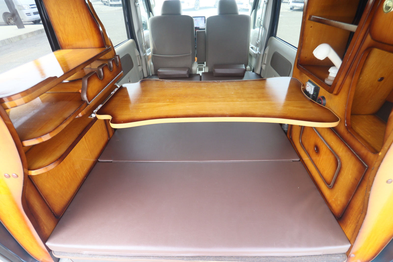 キャンピングカー軽キャンパー