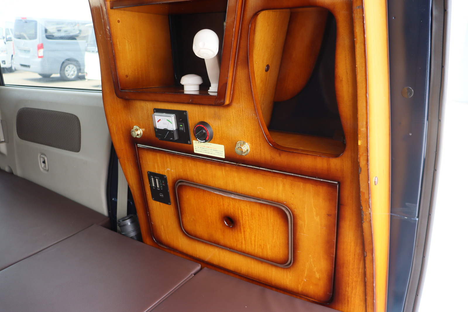 キャンピングカー軽キャンパー