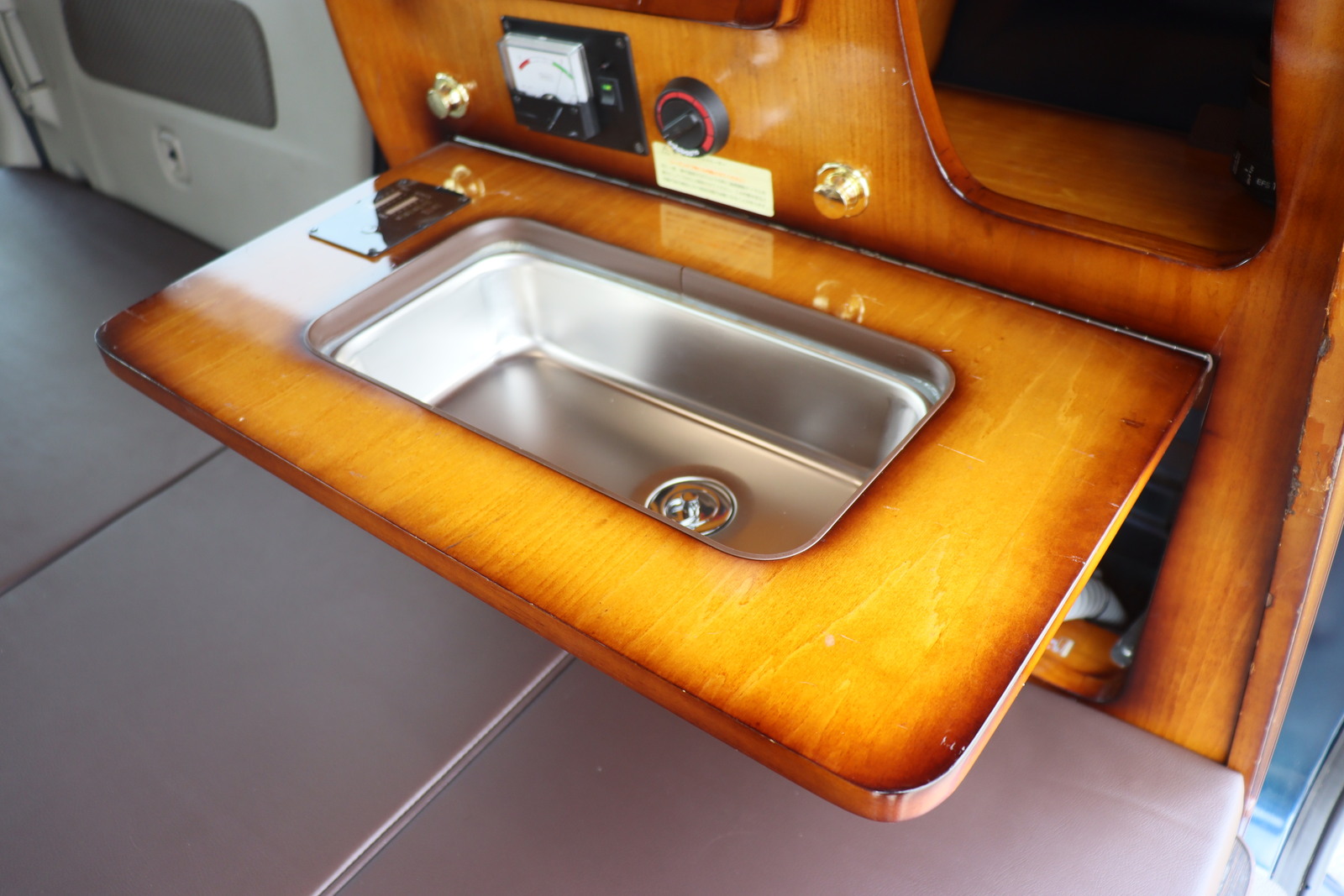 キャンピングカー軽キャンパー