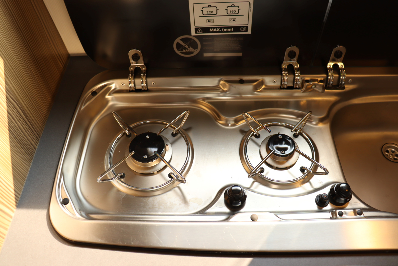 キャンピングカーキャブコン