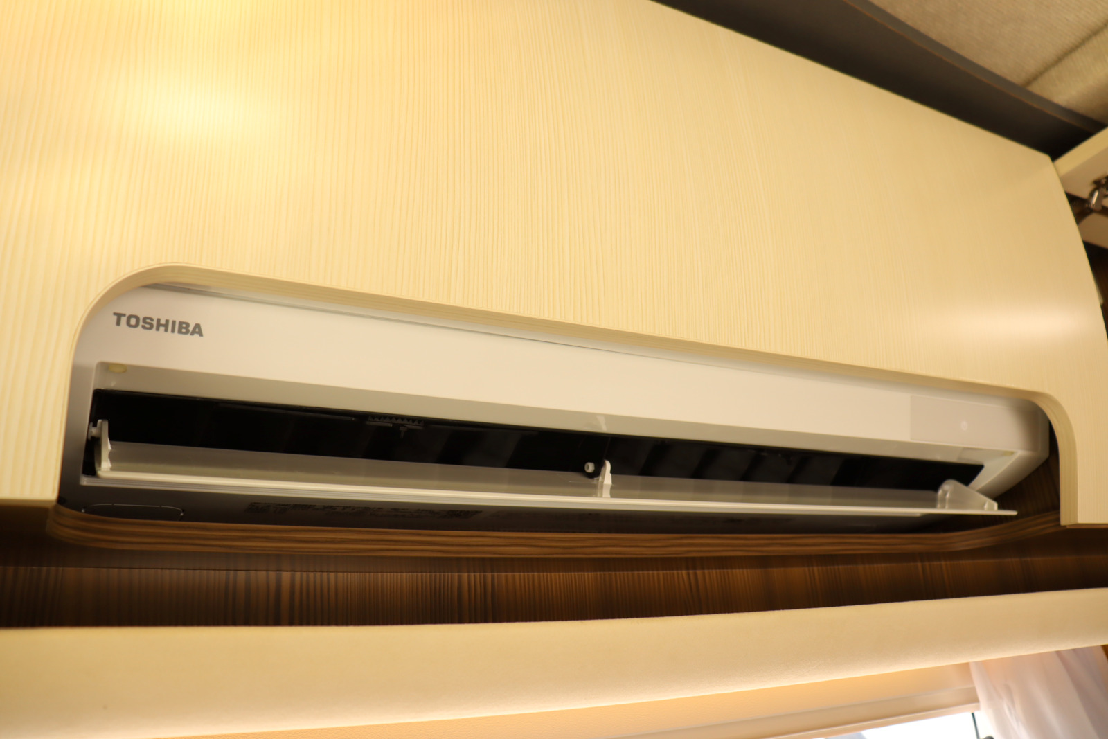 キャンピングカーキャブコン