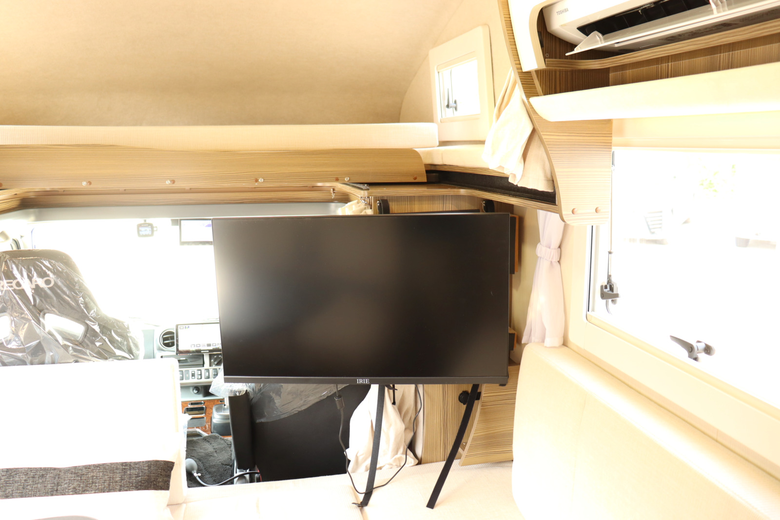 キャンピングカーキャブコン