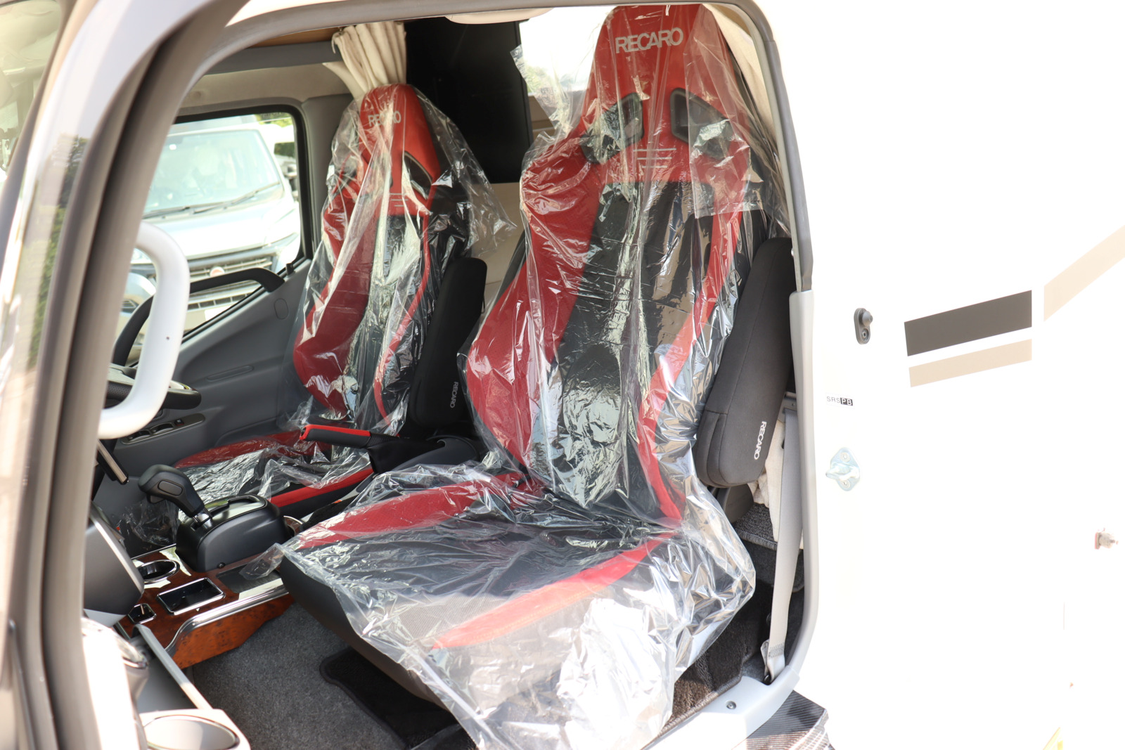 キャンピングカーキャブコン