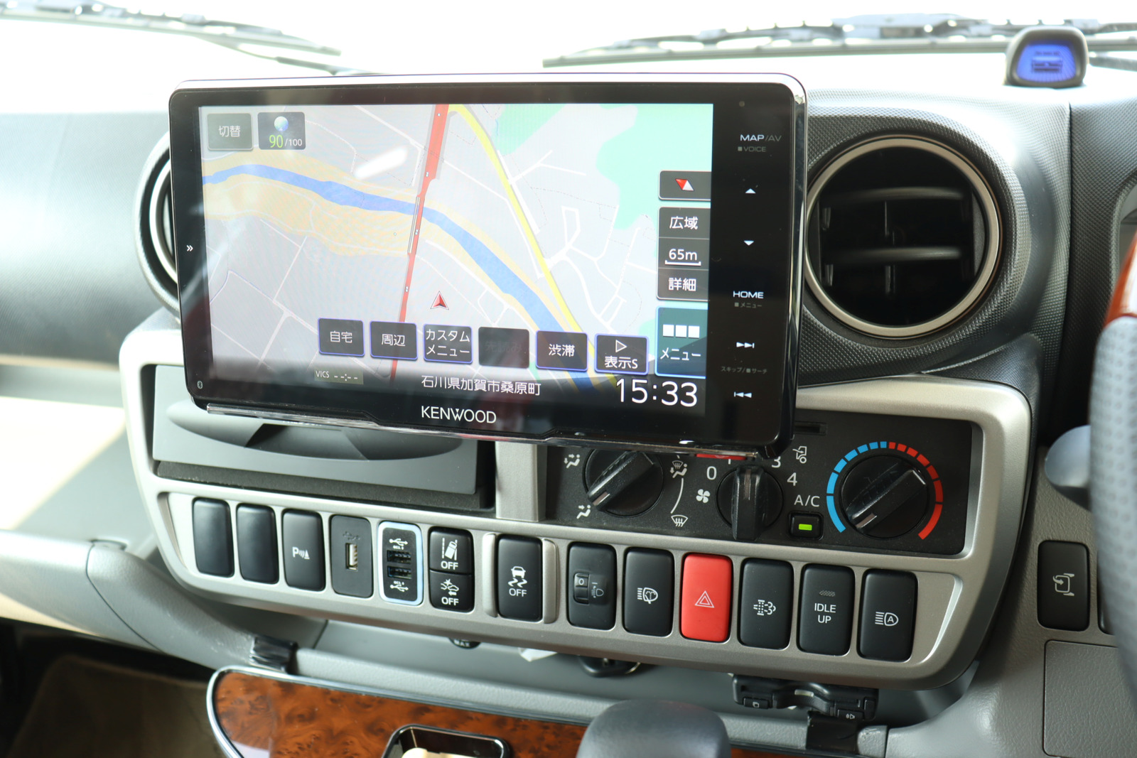 キャンピングカーキャブコン