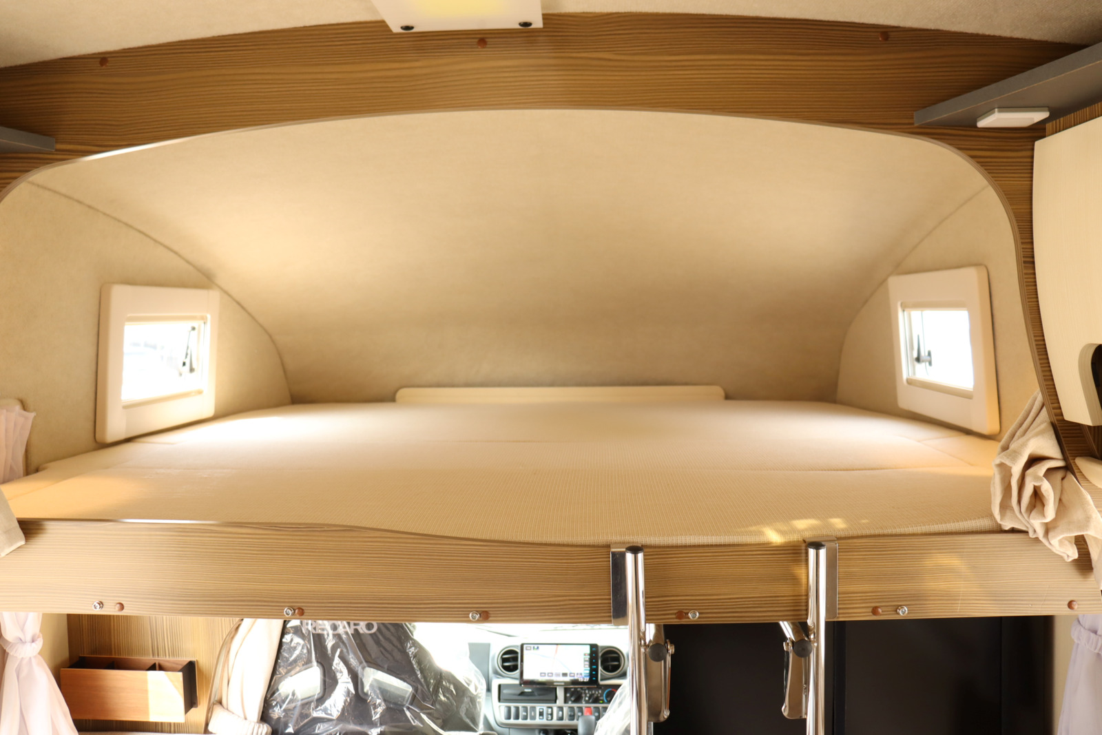 キャンピングカーキャブコン